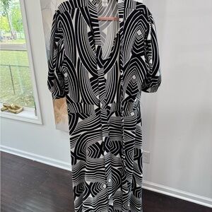 Elegant Black and White Patterned Dress